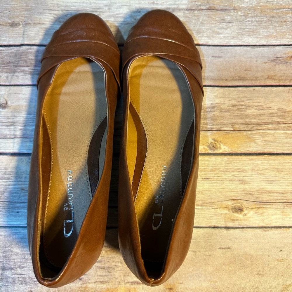 Chinese Laundry flats